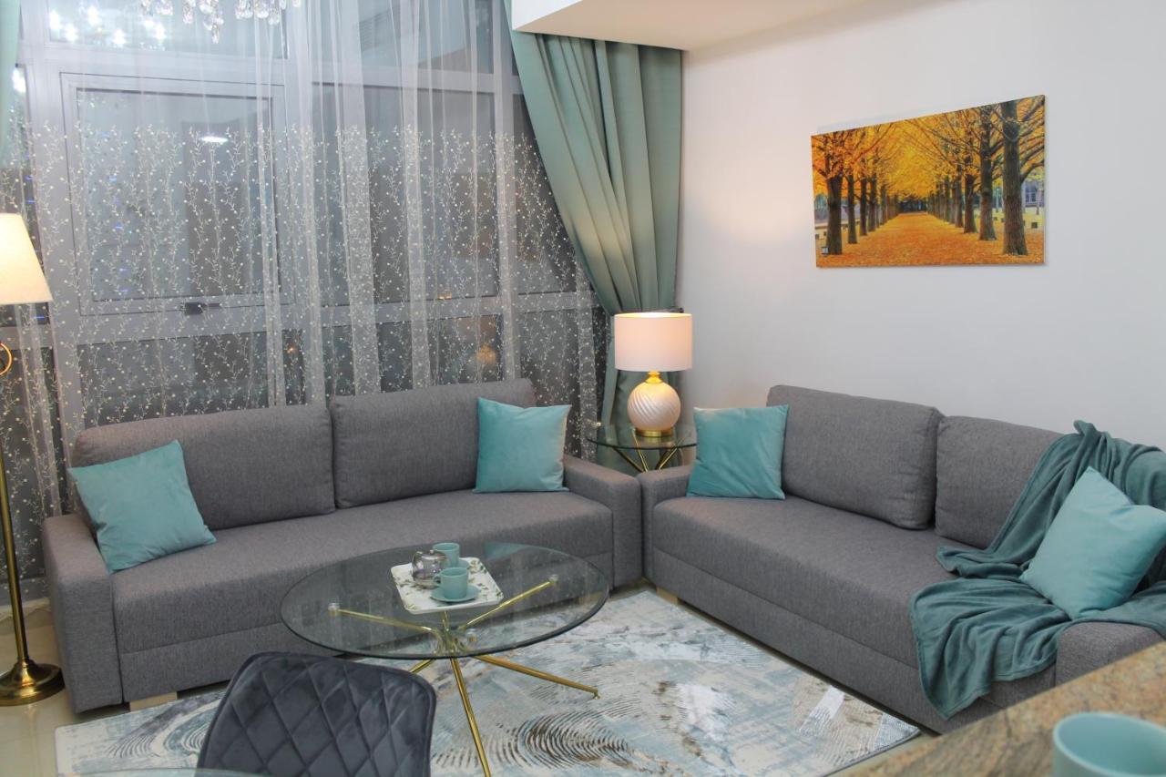 דובאי Newly Furnished One Bedroom Apartment Next To Metro & Beach In Marina Residence מראה חיצוני תמונה
