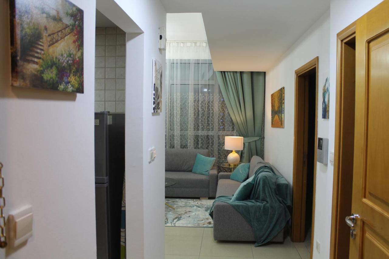 דובאי Newly Furnished One Bedroom Apartment Next To Metro & Beach In Marina Residence מראה חיצוני תמונה